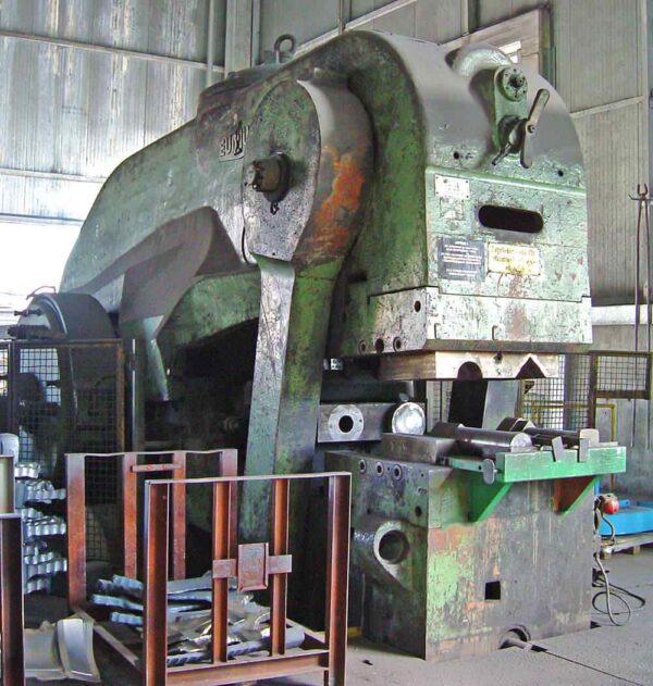 Eumuco SMZ 1600 ton 6”
