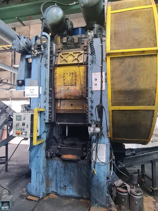 Erie 1300 ton