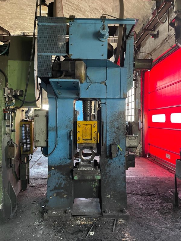 Dellavia "Brennero" 170 mm 200 ton - immagine 3